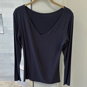 Elegant Gray V-Neck Long Sleeve Top Size Medium